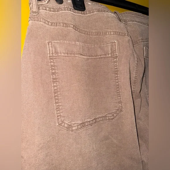 American Eagle Brown Wide Leg Petite Jeans - Picture 3 of 5